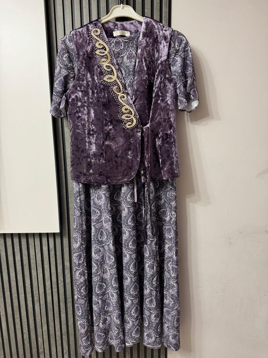 Продам платья и двойки