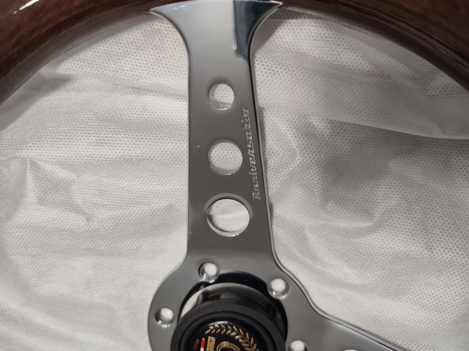 Волан Momo Anniversary 60 Мерцедес