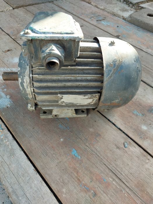 Электродвигатель