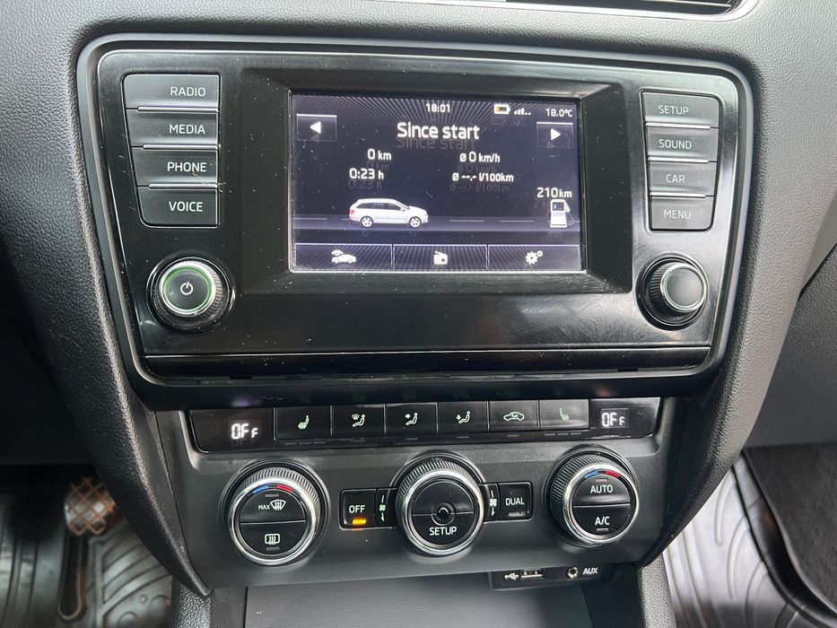 Skoda Octavia Elegance 1.6 TDI*Piele *Dublu clima*Senzori*Tempomat*