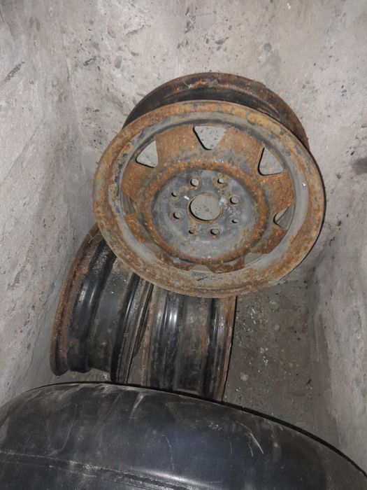 Штам диск от ауди на R14