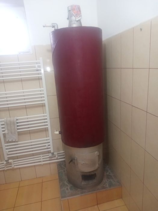 Vând boiler pe lemne