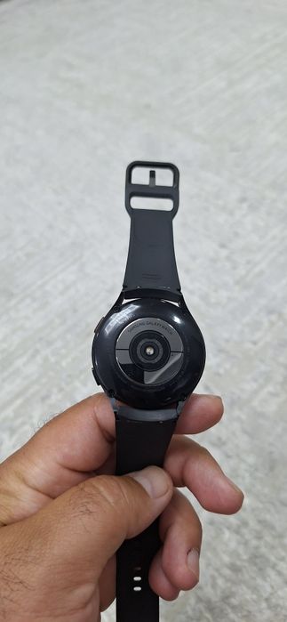 Продам смарт часы Samsung Galaxy Watch 4