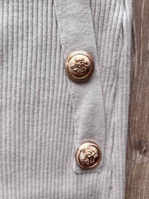 Costum cu fusta tricotat