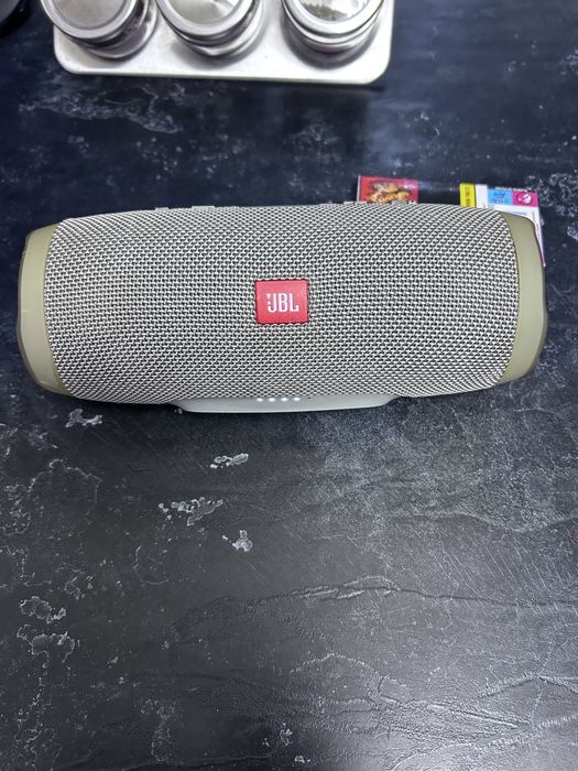 Vand boxa Bose sound link mini ll,JBL charge 3 si ultimate ears !