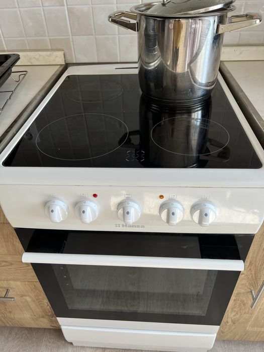 Продам элетрическую плиту