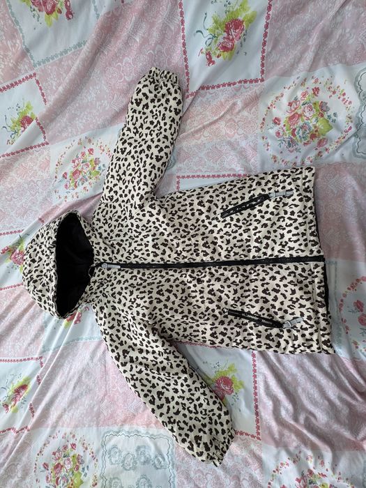 Продам куртку для девочки