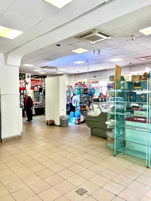 Spațiu comercial de închiriat – Complex Romal, Câmpina  25 mp | Vad comercial excelent | Trafic intens | Zonă alimentară