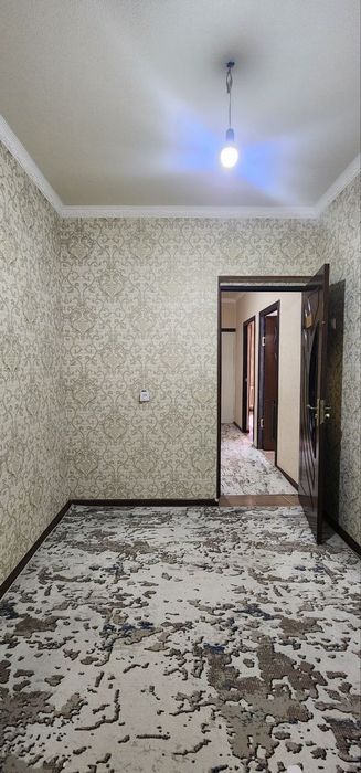 Юнусабад -18 2х комнатная квартира ПУСТАЯ