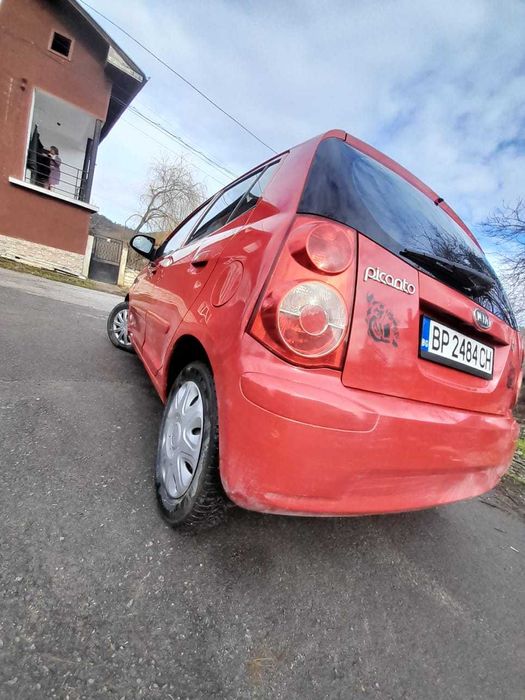 Продава се кия пиканто