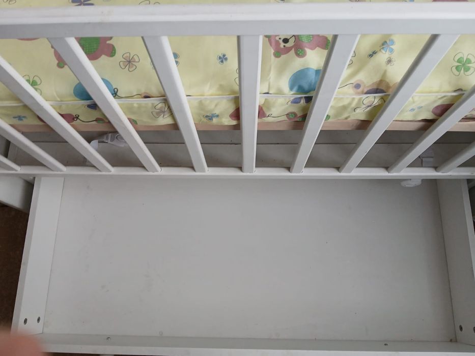 Продам детскую кроватку