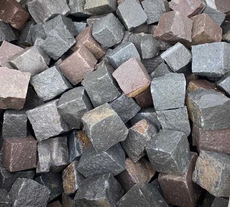 Piatra cubica + bordura din andezit