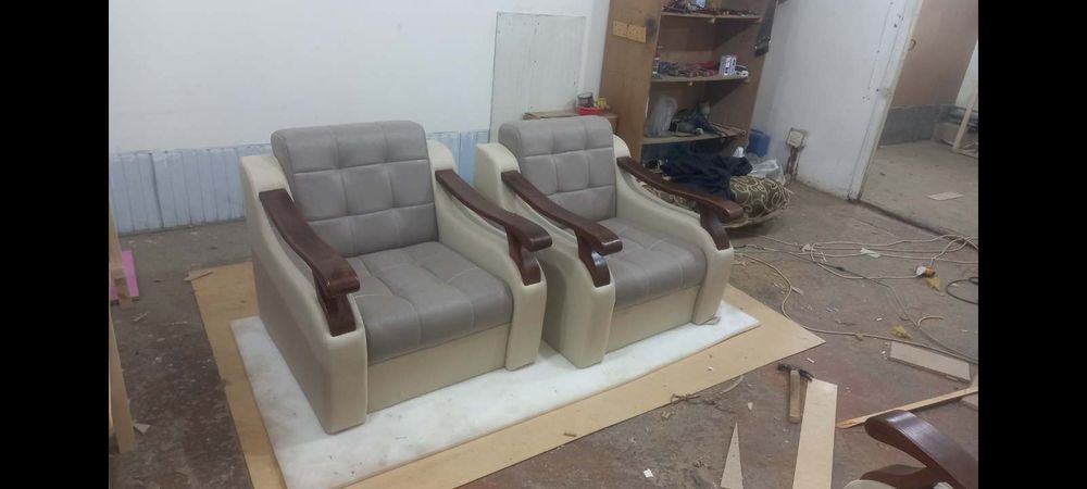 Мягки мебель и диван. Реставратсь или на заказ.