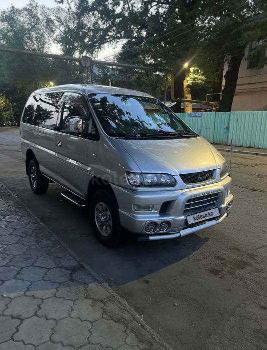 Mitsubishi Delica делика