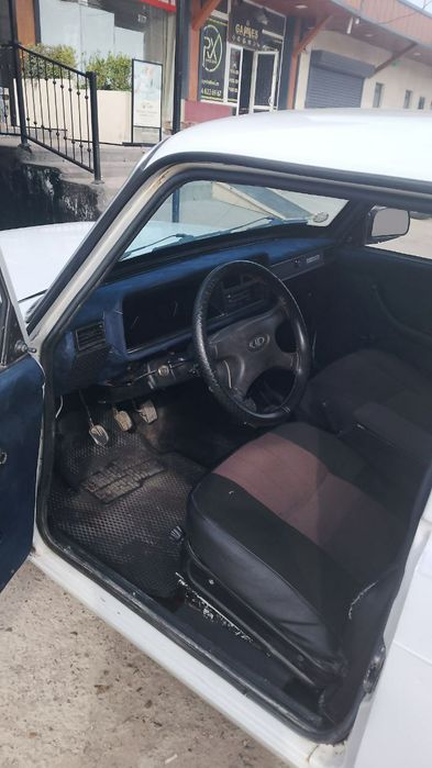 Jigoli vaz 2107 sotiladi 213 matorda