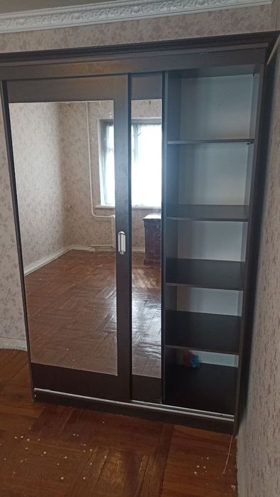 Shfaner turima shkaf