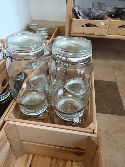 Продавам буркани