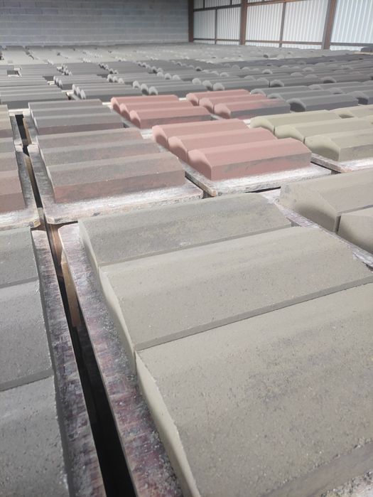 Capace de gard (interval) vibropresate