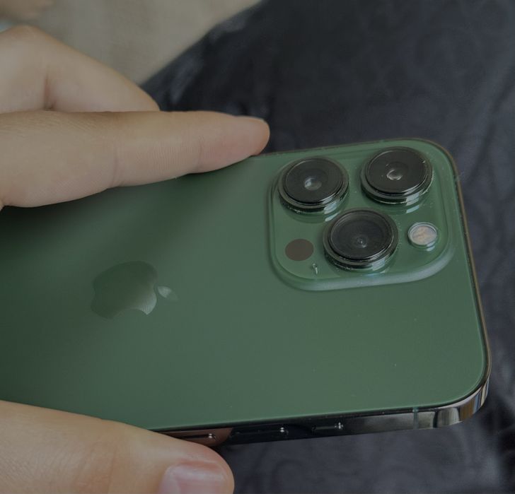 Продам телефон  iphone 13 pro