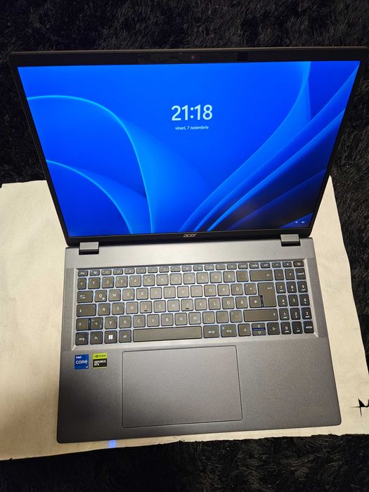 Vand propriul laptop Acer TravelMate P416.-52G!