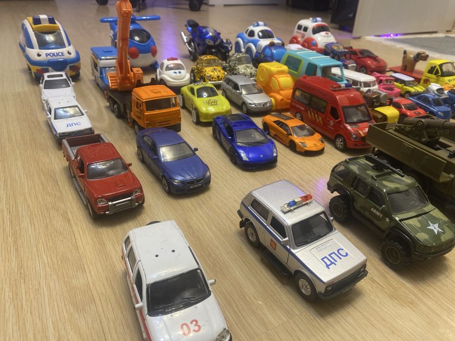 Набор из 47 игрушек