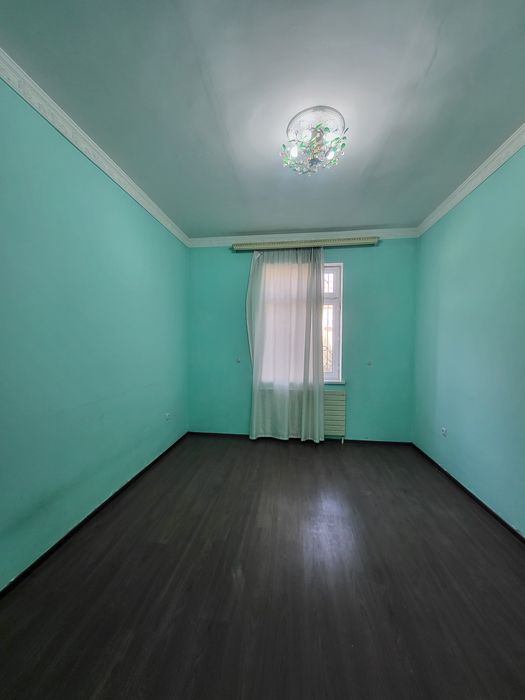 Срочный Участка сотилвоти Иподром 6 сотих 6 та хона