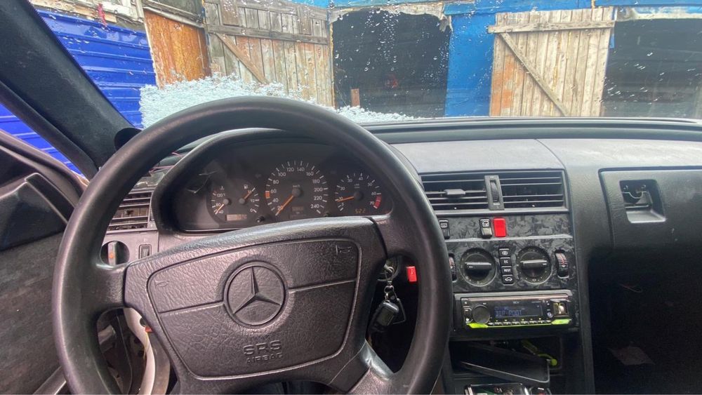 Мерседес w202 c 180