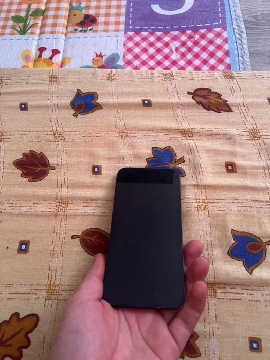 Продам айфон 13 в отличном состояние