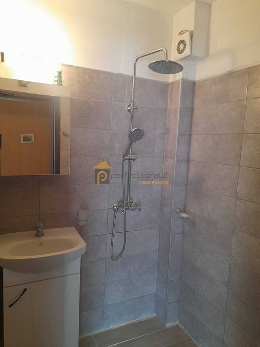 Тристаен апартамент в района на Младежки Хълм