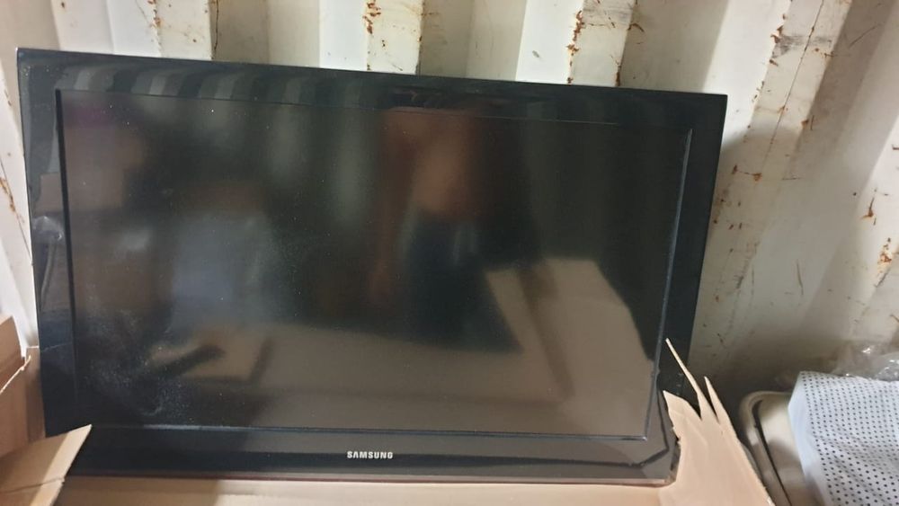 Продам телевизор Самсунг 50