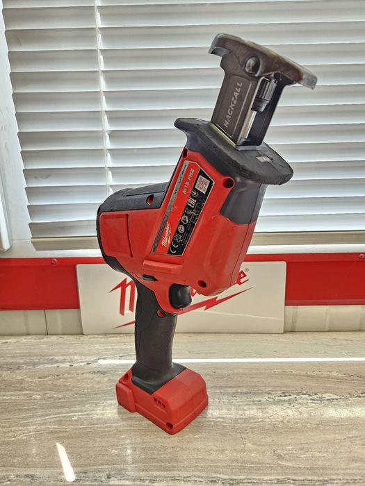 Milwaukee Саблен Трион M18 FHZ