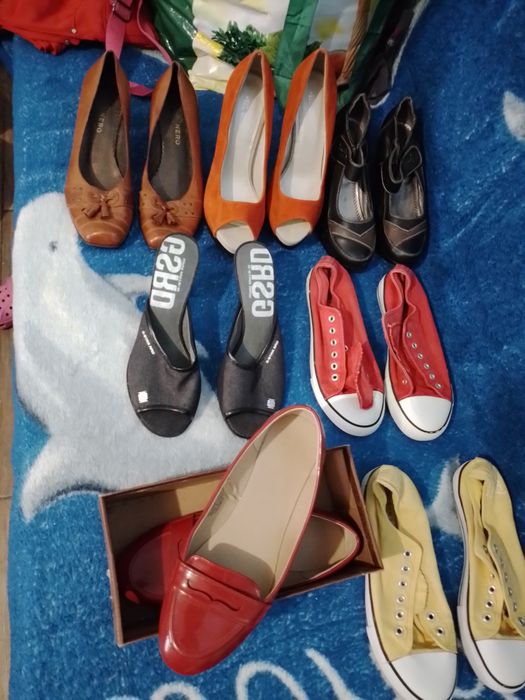 Lot incaltaminte diferite marimi