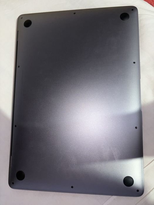 MacBook Air 13″ 2020, M1 8 Cores, 8 GB, 7 core GPU