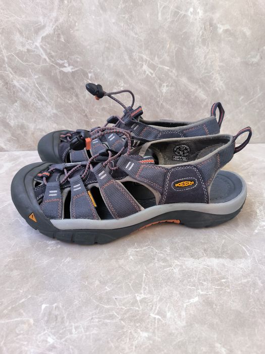 KEEN Сандали номер 45