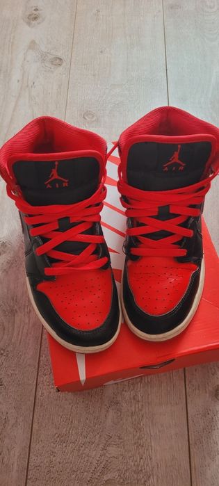Adidasi originali la 250 de la 290 doar azi oferta