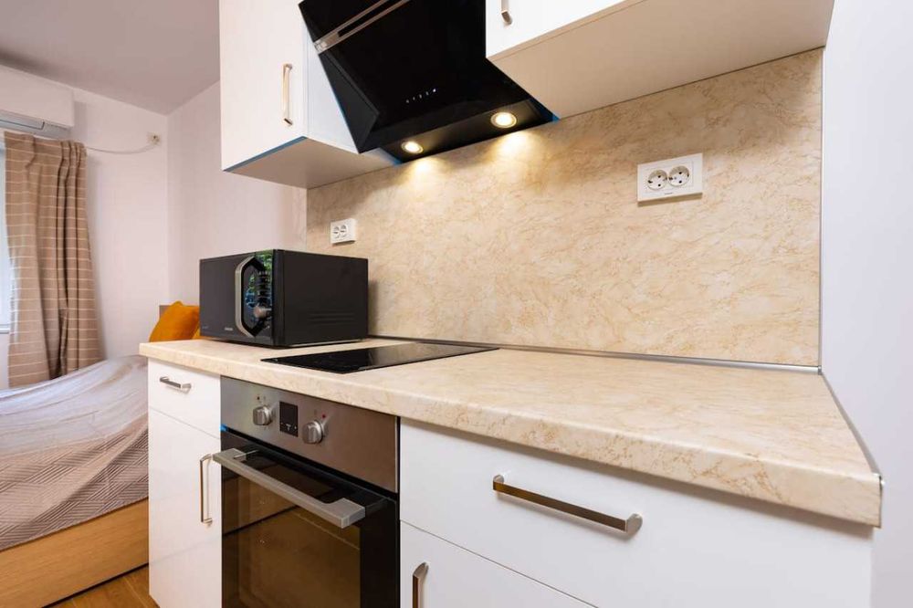 Дава се под наем Едностаен апартамент в Пловдив, Център - 25 кв.м за 245 € - Снимка #5