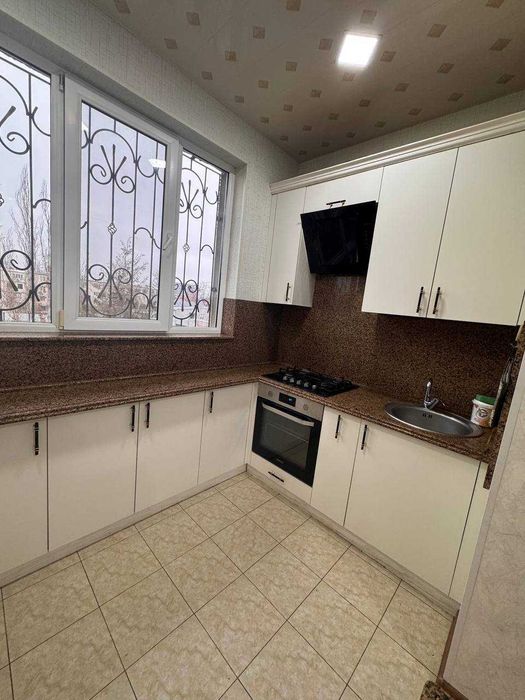 Мирабадский район  Массив куйлюк 4,4х ком.кв.светлая,чистая