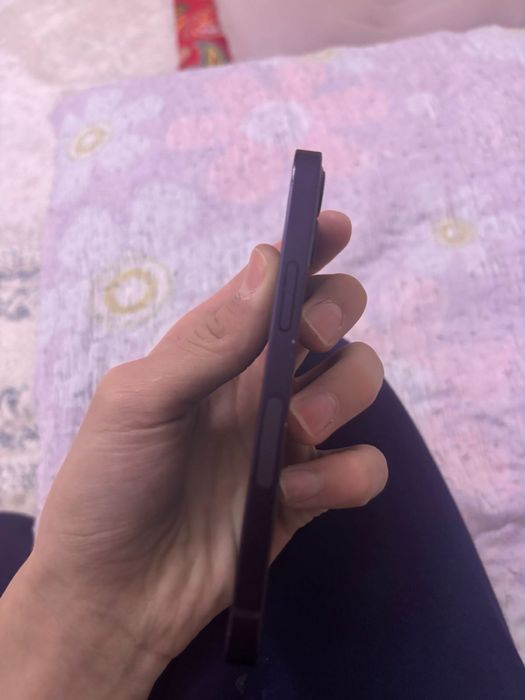 айфон 12 мини все радное емкость 68