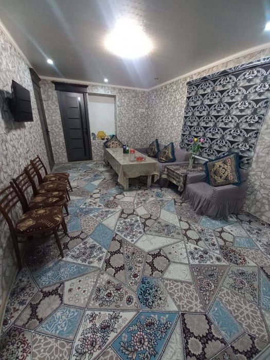 КВАРТИРА СОТИЛАДИ! Яшаш учун барча шароитлари бор