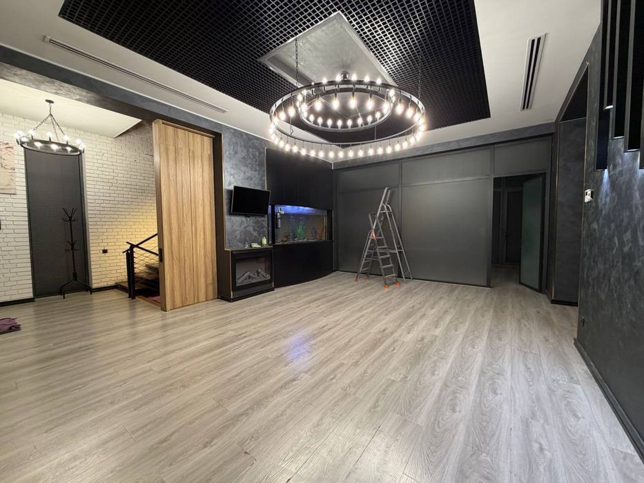 Здание Grand Mir Hotel 580 м2