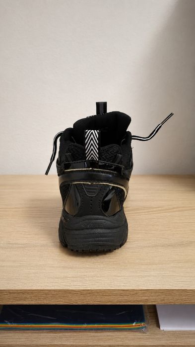 Vand OffWhite Brb
