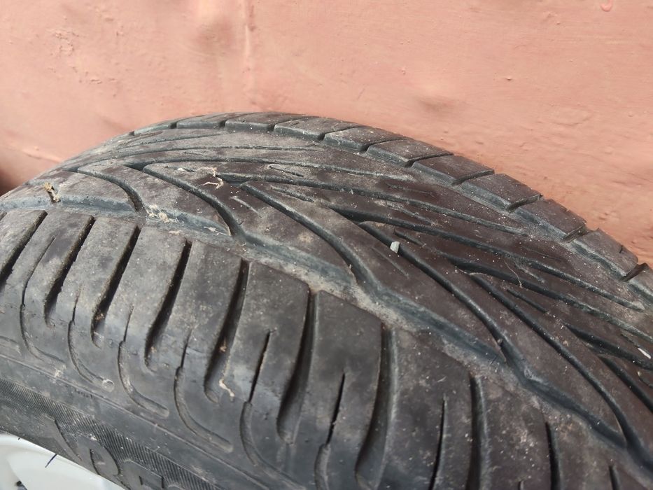 Set anvelope vara noi