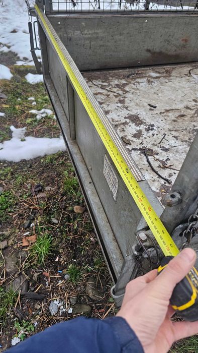 Vând remorca basculabila cu asigurare pina in Decembrie carte tot