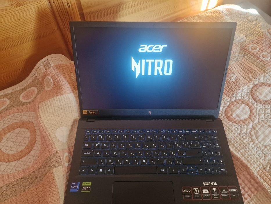 Лаптоп Acer Nitro V 15 - ANV15 - 51 - 98T8