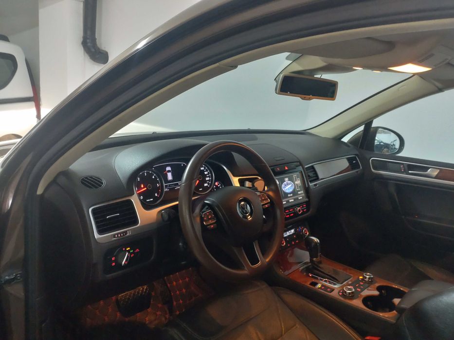 VW Touareg 7p an 2012, full option+extra,  190.000 KM