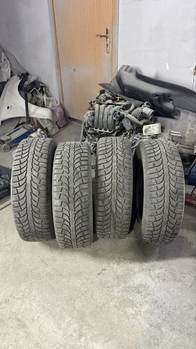 Продам шины размер 225/70/16.