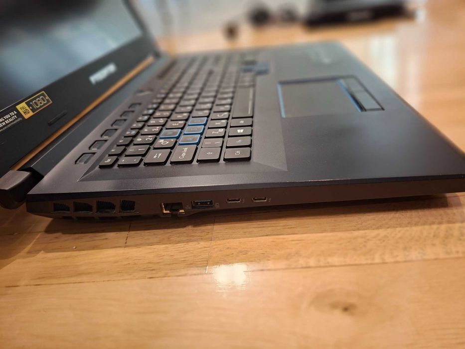 17" Лаптоп Acer Predator Helios 500, i7, 1070 8GB, 32 GB RAM, 1TB NVME