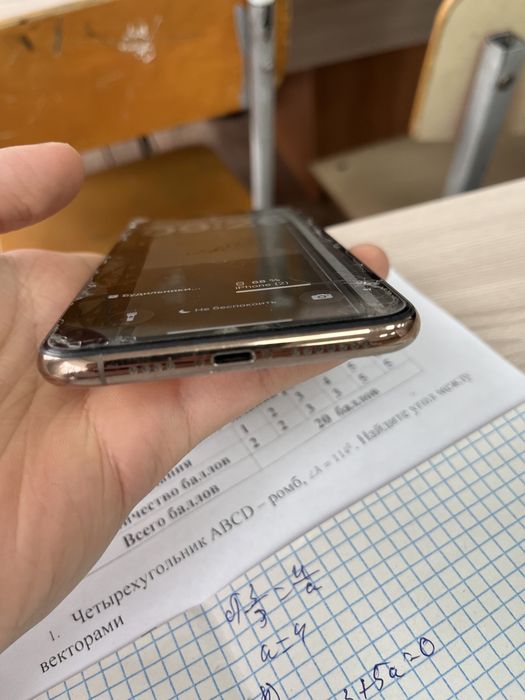 Продам айфон 11промакс