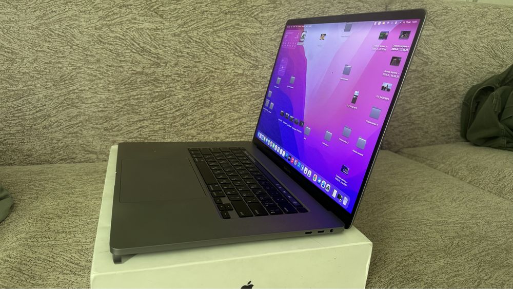 MacBook pro 16 (2019 г)