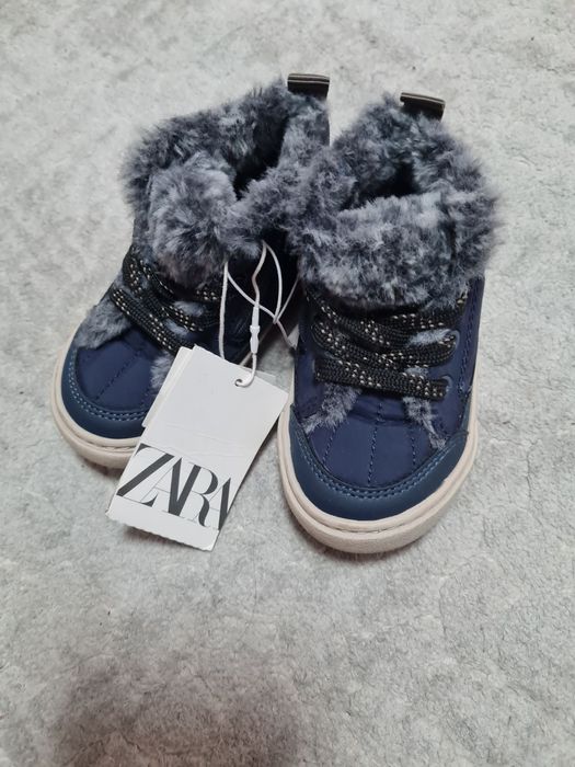 Нови детски кецове боти Zara 22 номер за момче/момиче